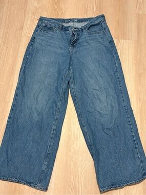 Old Navy Wide-Leg Jeans in Blue Denim